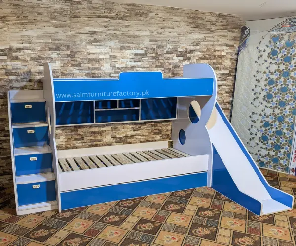 triple story bunk bed